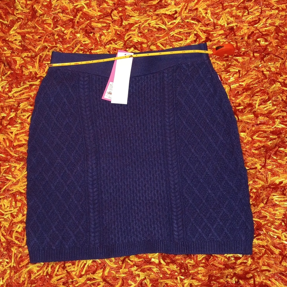 Lilly Pulitzer Lizona Cabled Sweater Skirt in Low Tide Navy - Picture 9 of 10